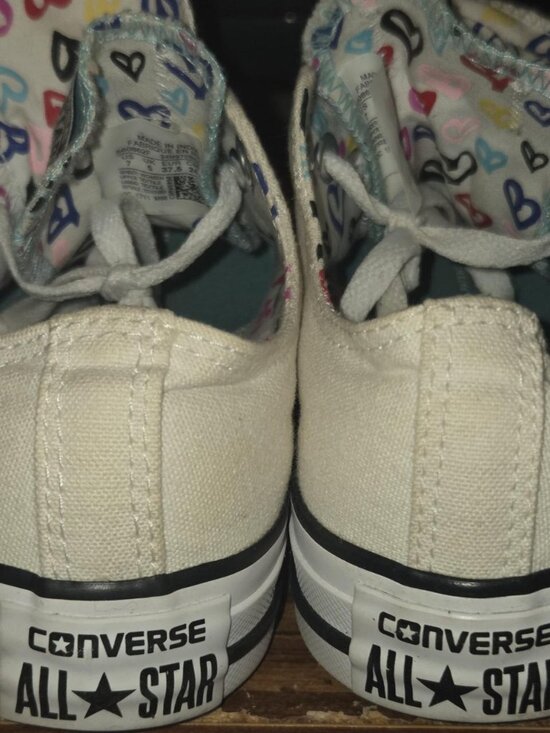 Converse - Picture 2 of 2